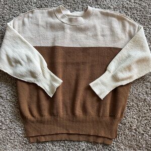 Abercrombie & Fitch Cream and Brown Crewneck Sweater